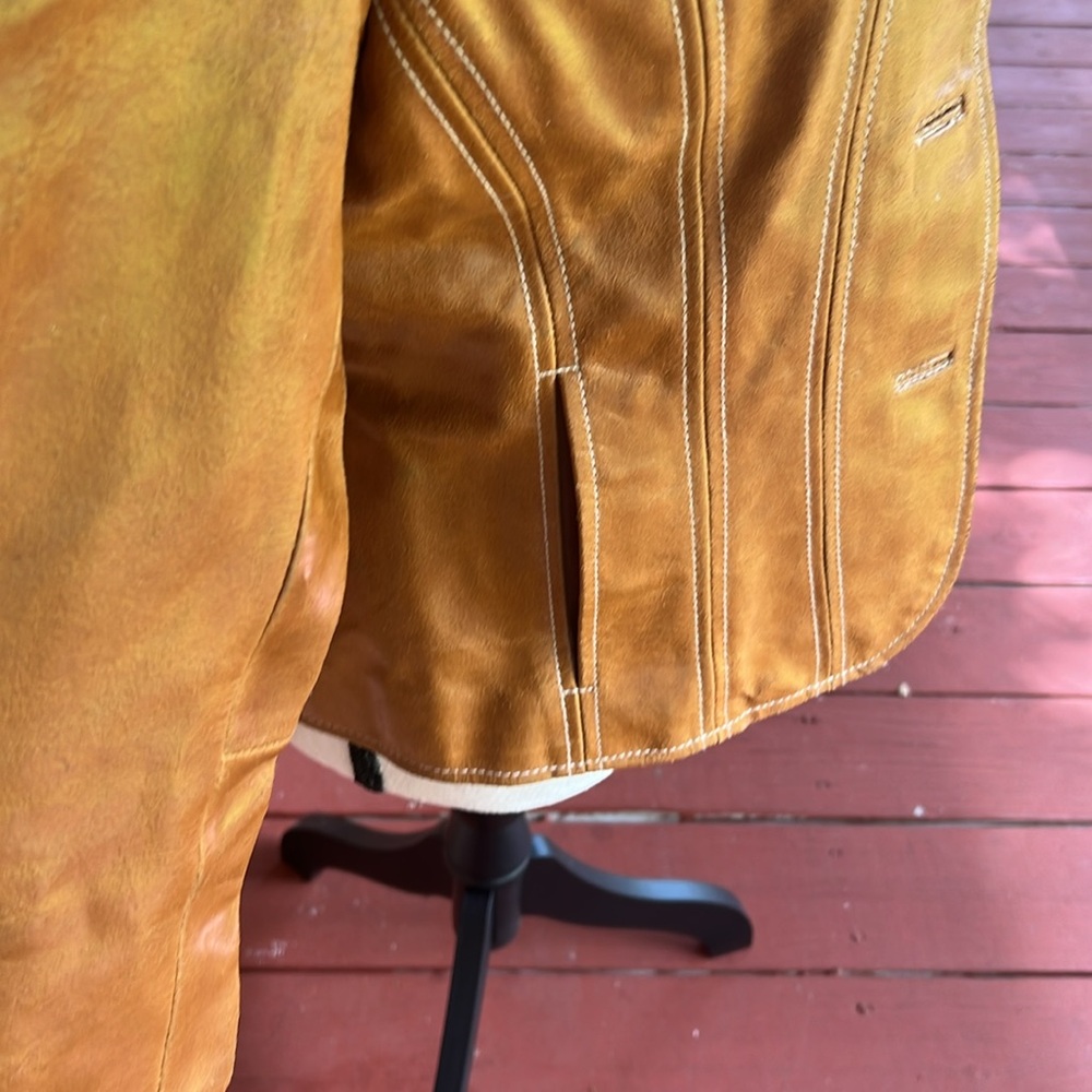 Light brown leather jacket from Wilson’s leather a size small - Picture 8 of 9